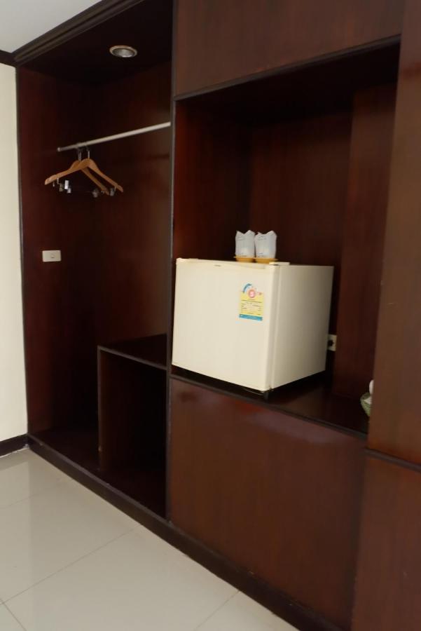 Auychai Grand Hotel Lang Suan エクステリア 写真