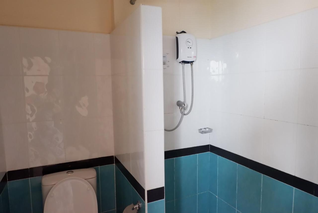 Auychai Grand Hotel Lang Suan エクステリア 写真